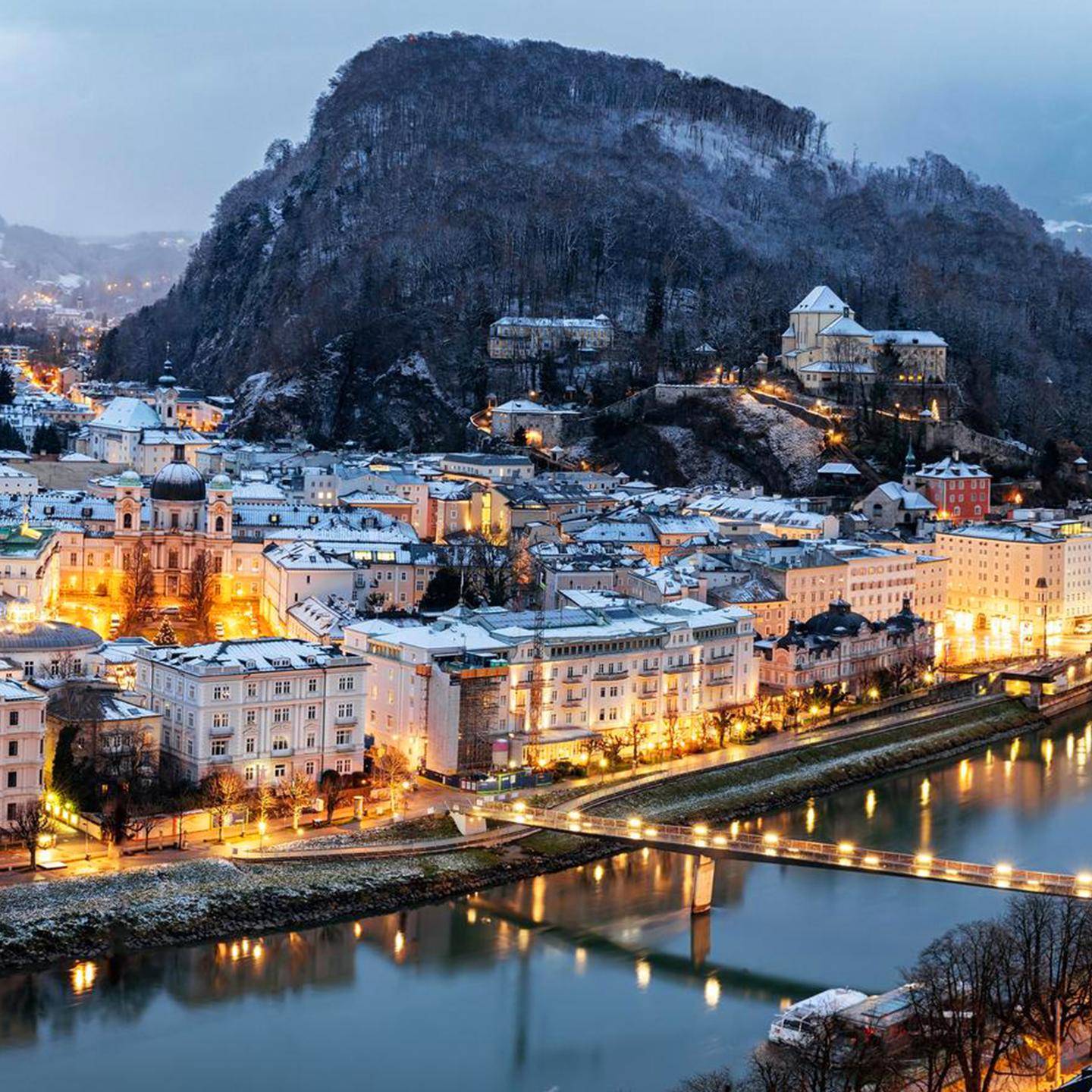 Aerial image of the UofR Salzburg building in Austria.