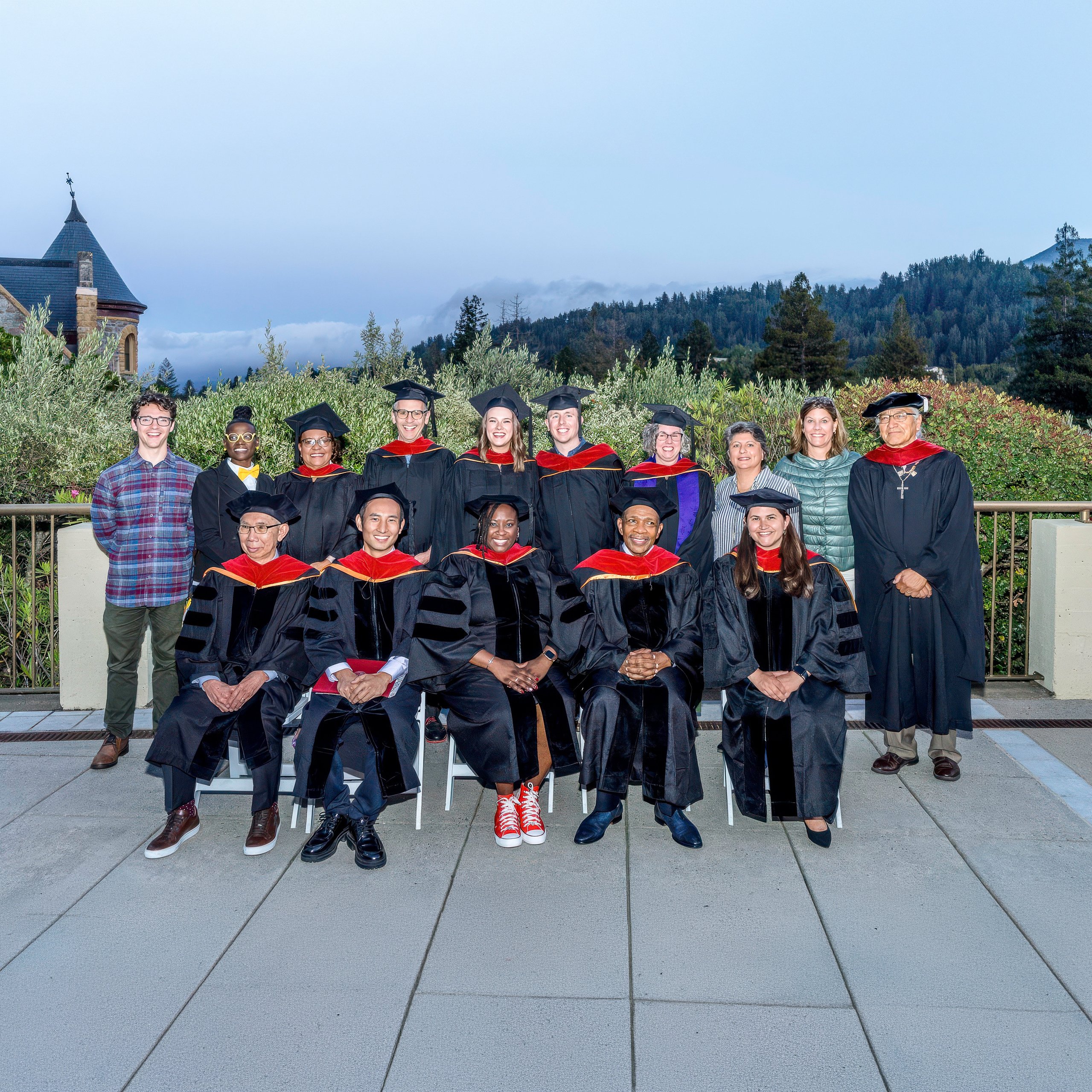 The SFTS Class of 2024 group photo outside.