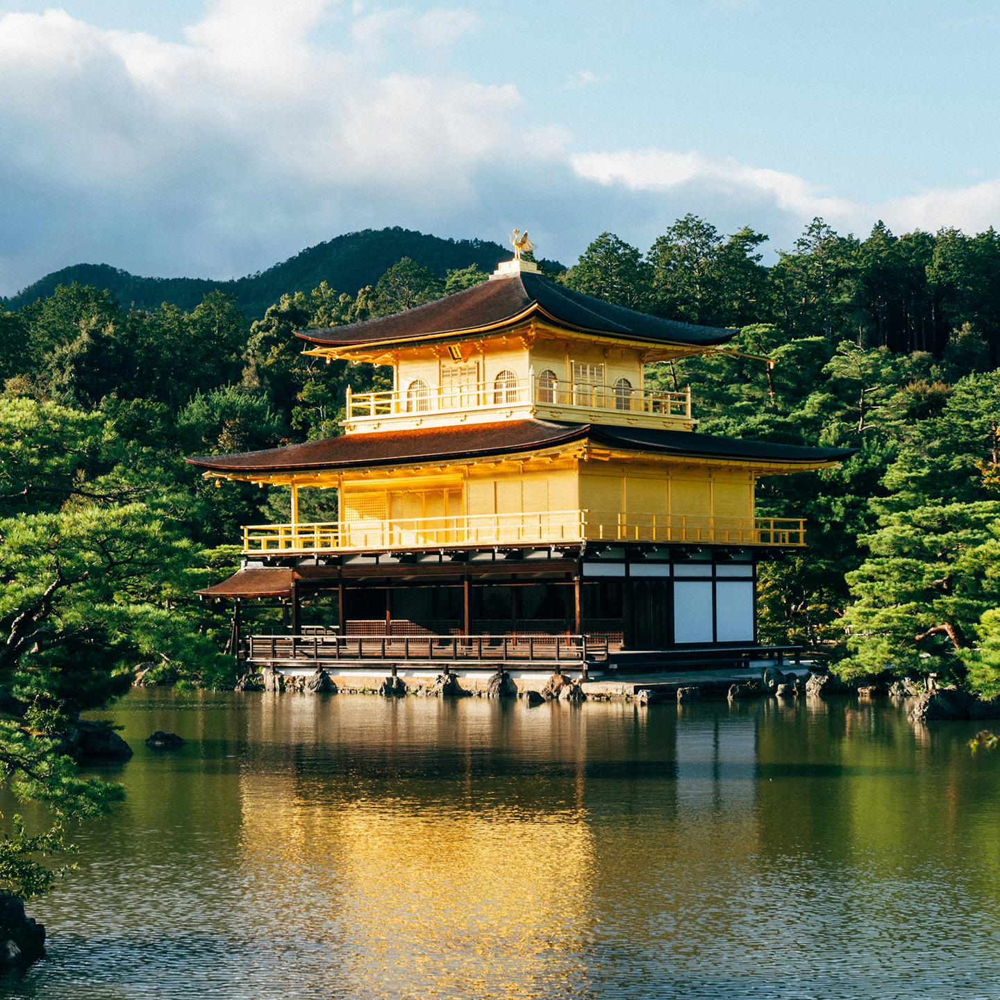 Mutiple media - The Golden Pavilion_Japan