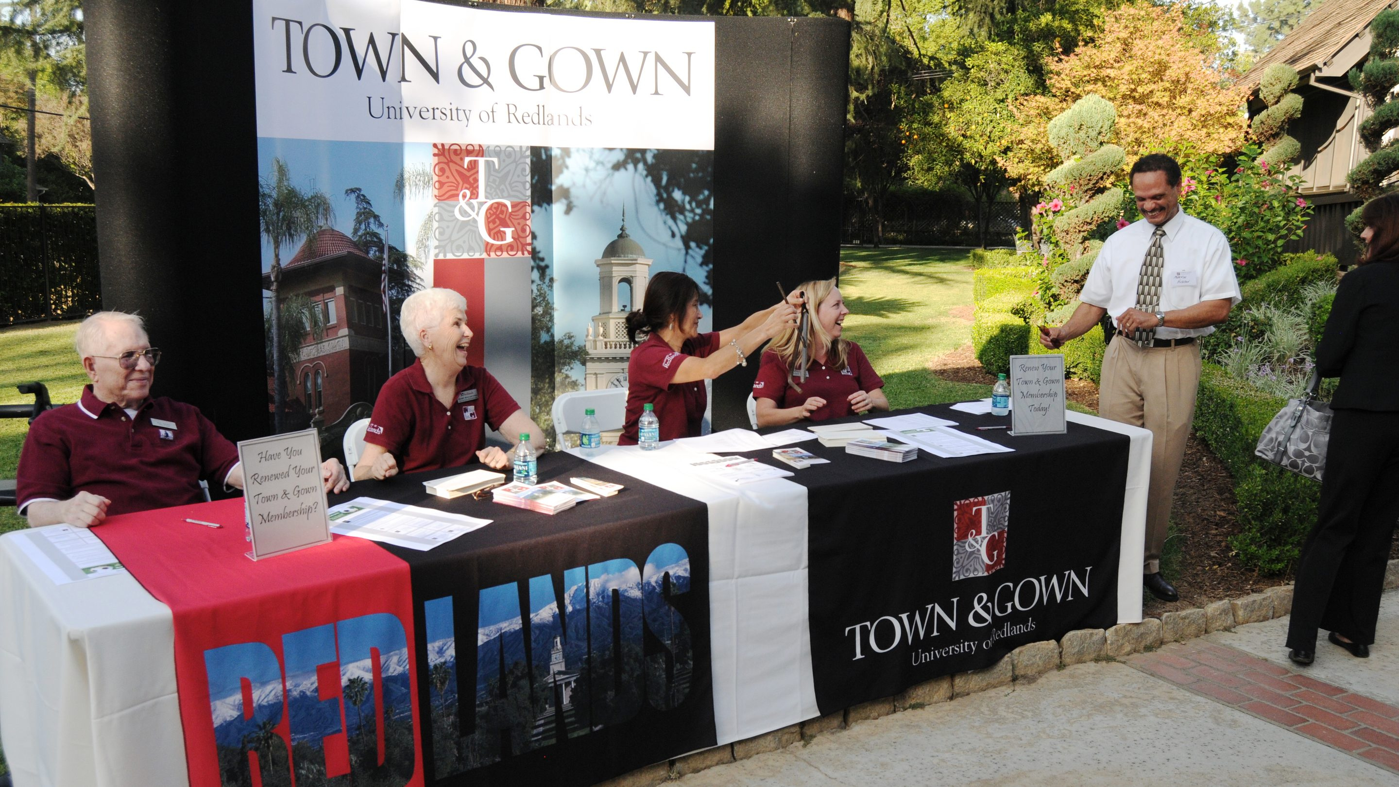 RS8693_003_Town_and_Gown_Reception_at_Kuncl_Residence_CP-original