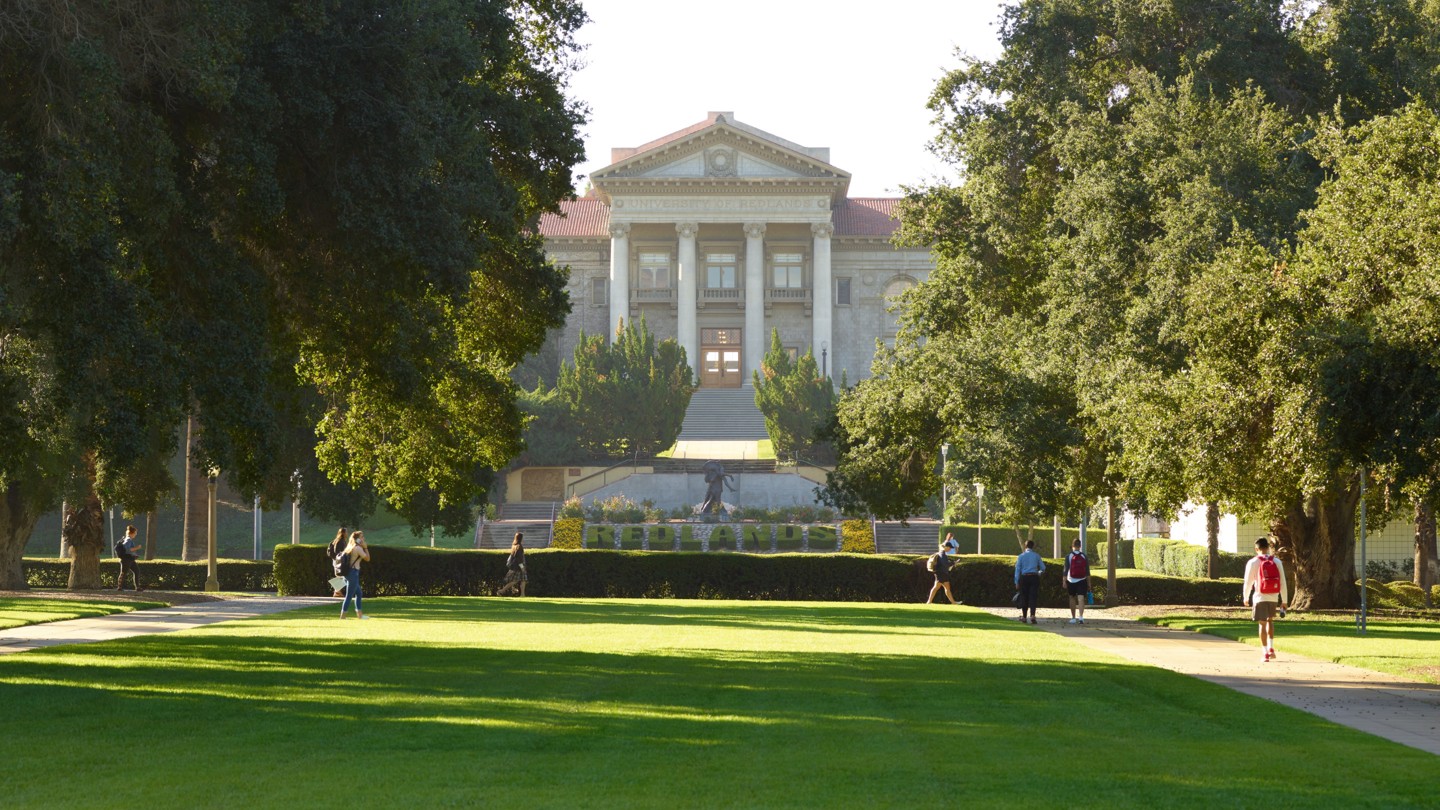 Media masthead - Campus quad students