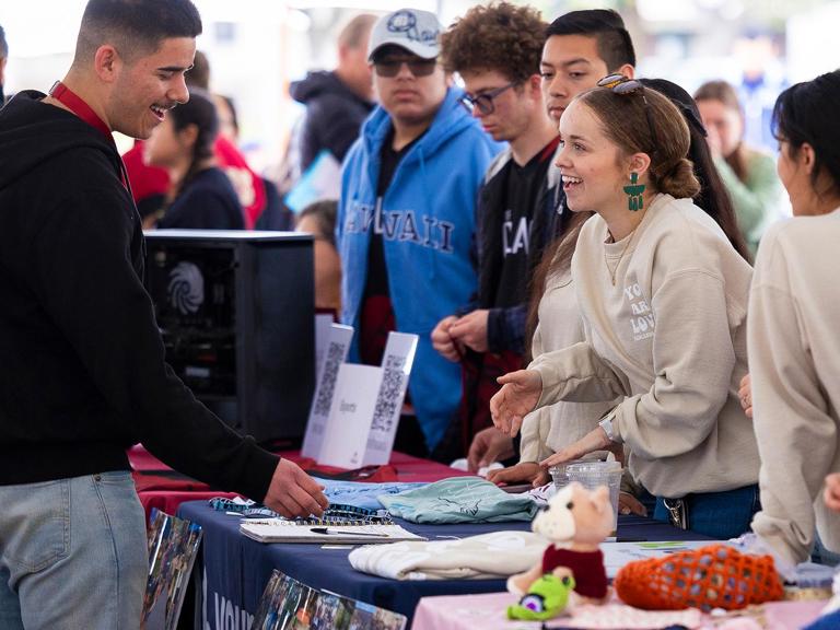 Media card - transfer student asking questions to redlands staff