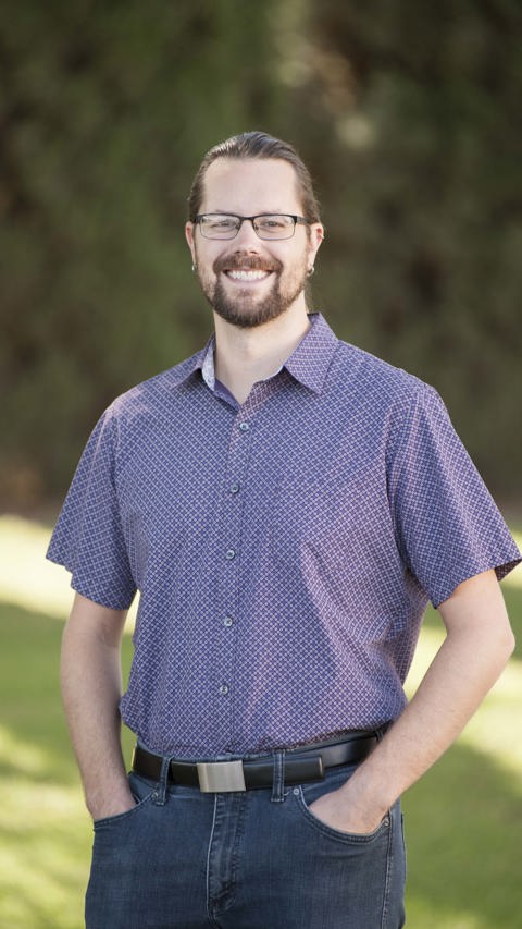 Faculty Headshots_Dustin_VanOverbeke_20190914_CM_001